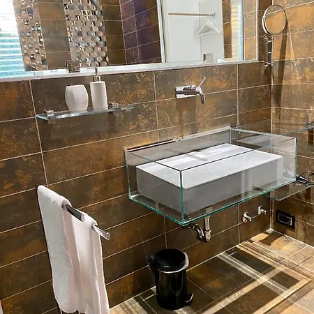 Bianca Lejlighed Como